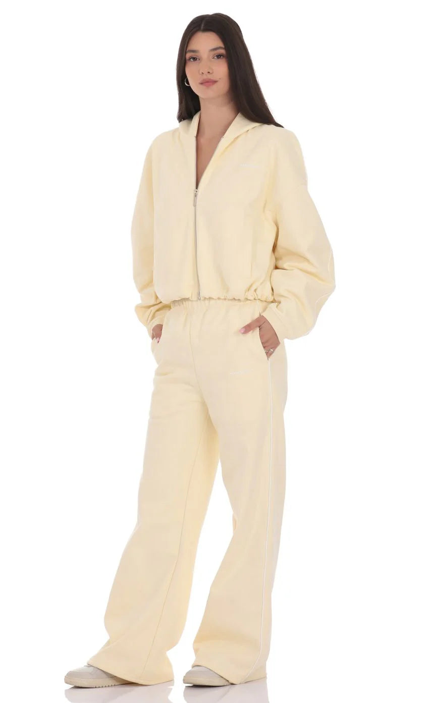 Lucy Back Pocket Sweatpants in Cream